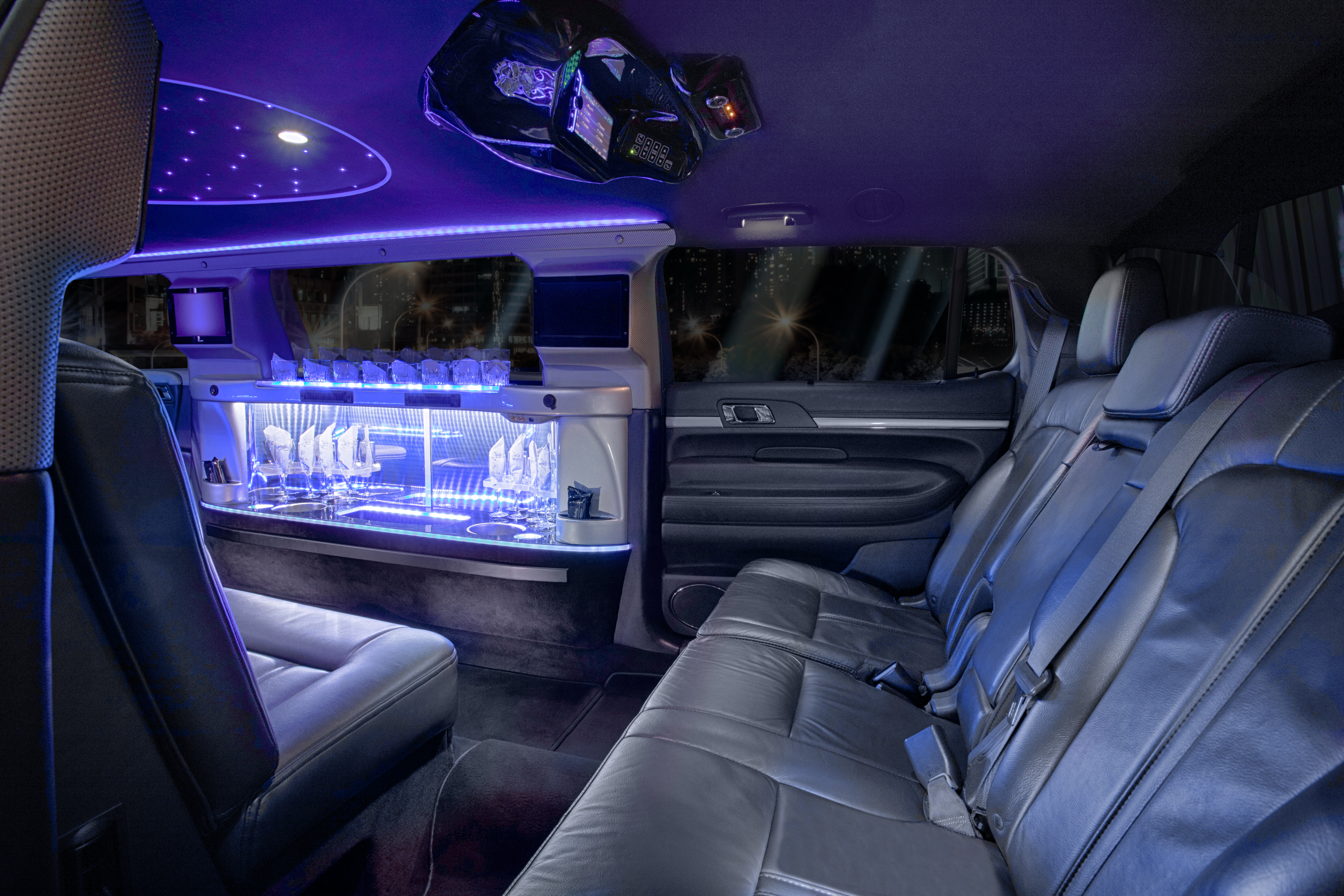 118 - white stretch limo - interior blue 1