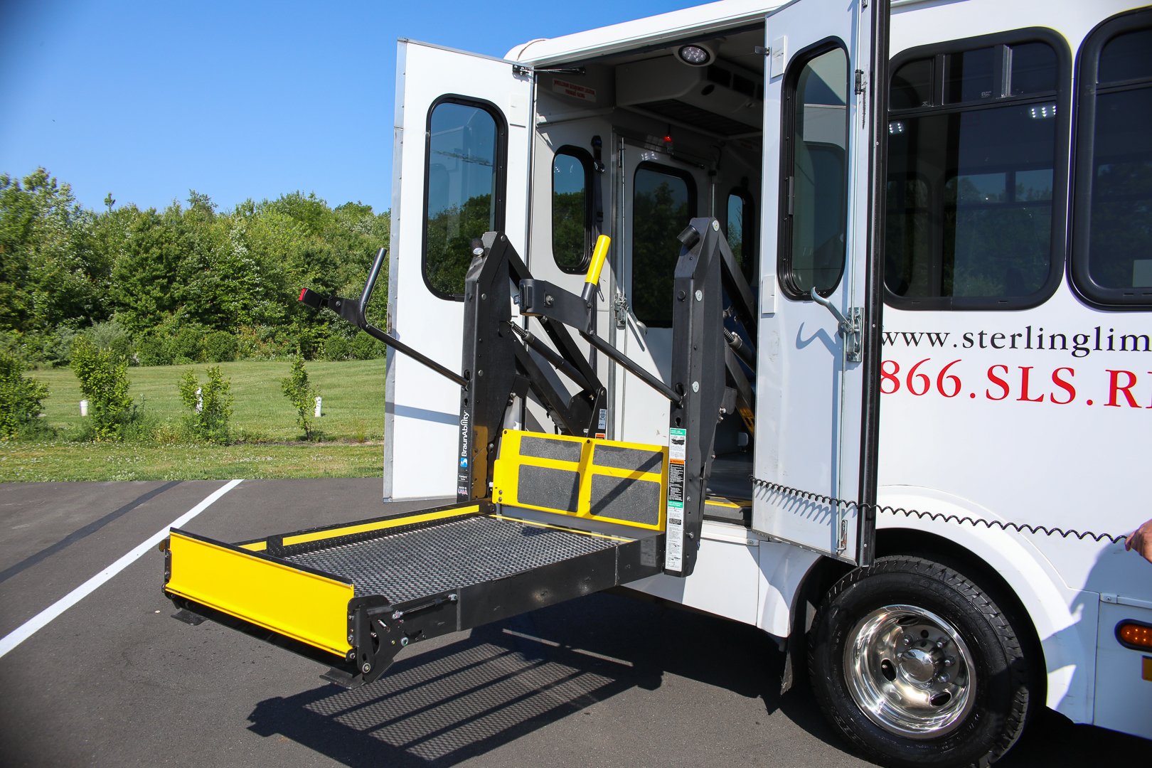 ADA mini-bus exterior ramp